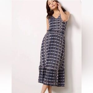 Evereve Ava Smocked Sleeveless Tiered Midi Dress in Blue Size XS